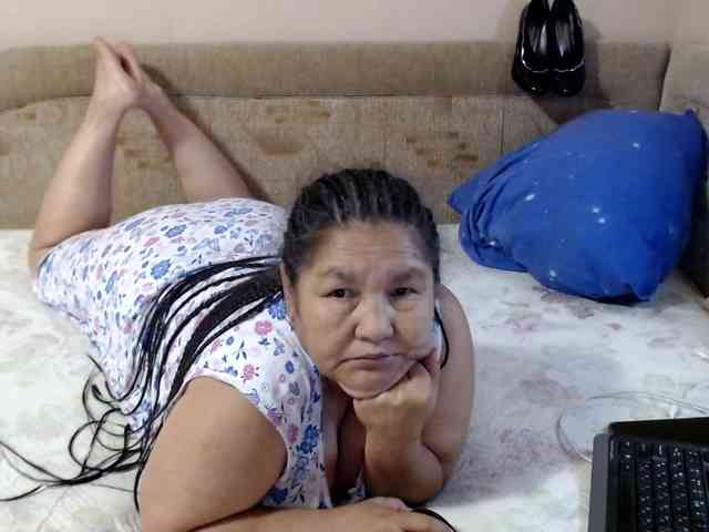 MilfZulfiya webcam
