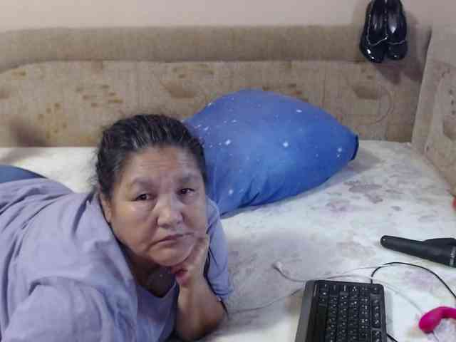 MilfZulfiya webcam