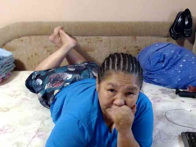 MilfZulfiya webcam
