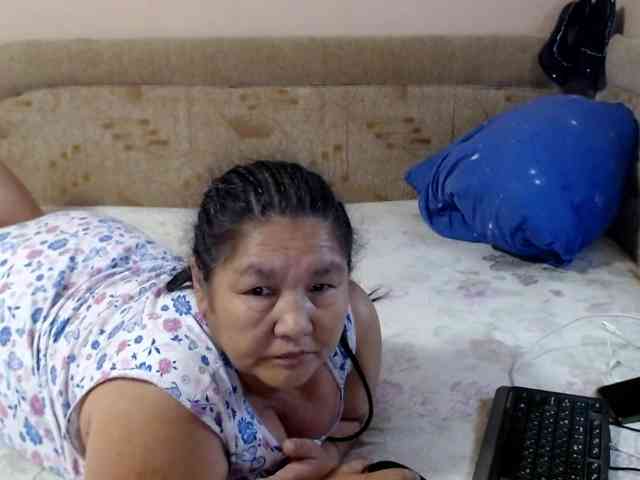 MilfZulfiya webcam