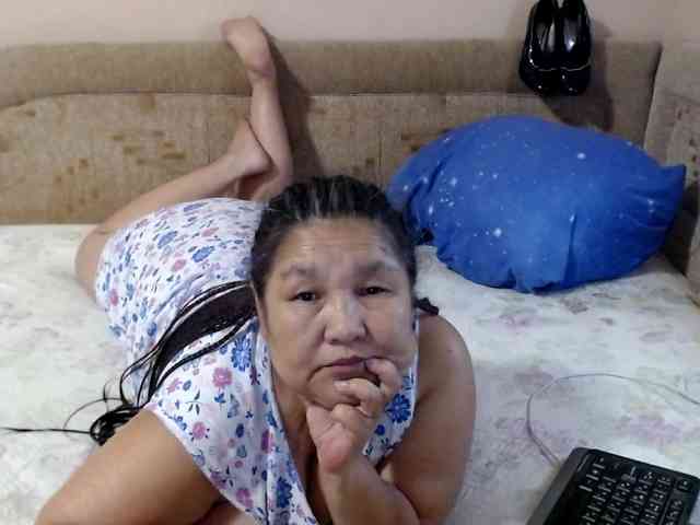 MilfZulfiya webcam