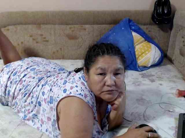 MilfZulfiya webcam
