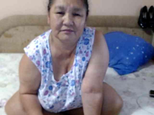 2Milf45 Live Webcam on BongaCams