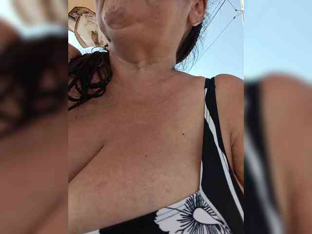 MilfZulfiya webcam
