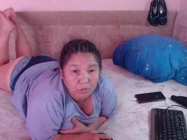MilfZulfiya webcam