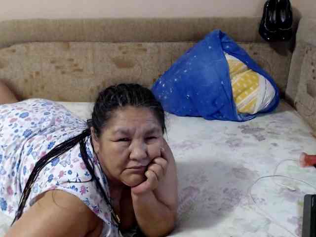 MilfZulfiya webcam