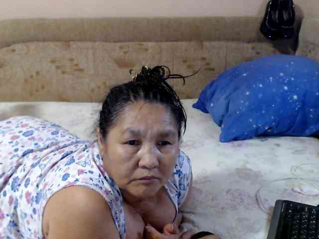 MilfZulfiya webcam