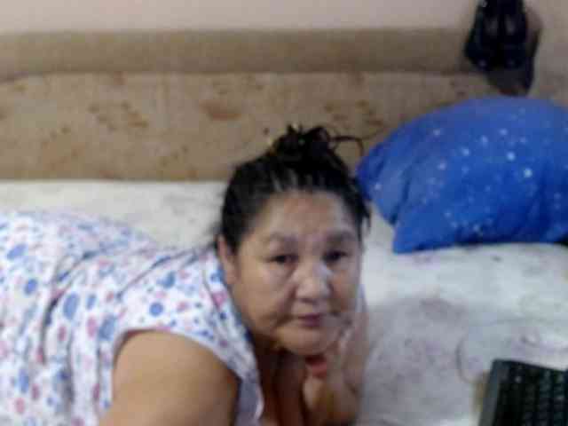 MilfZulfiya webcam