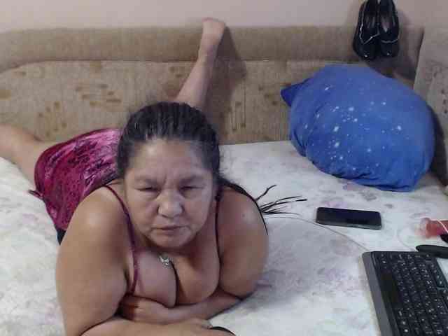 MilfZulfiya webcam