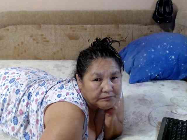 MilfZulfiya webcam