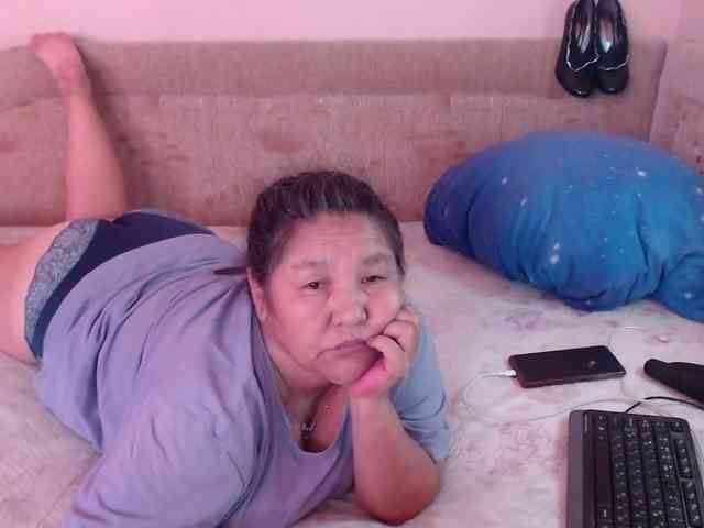 MilfZulfiya webcam