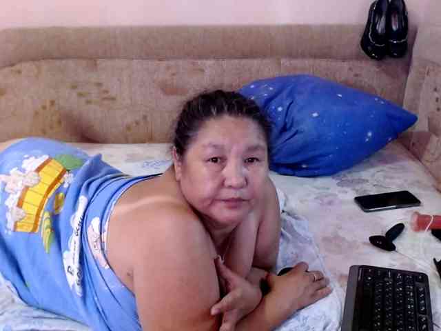MilfZulfiya webcam