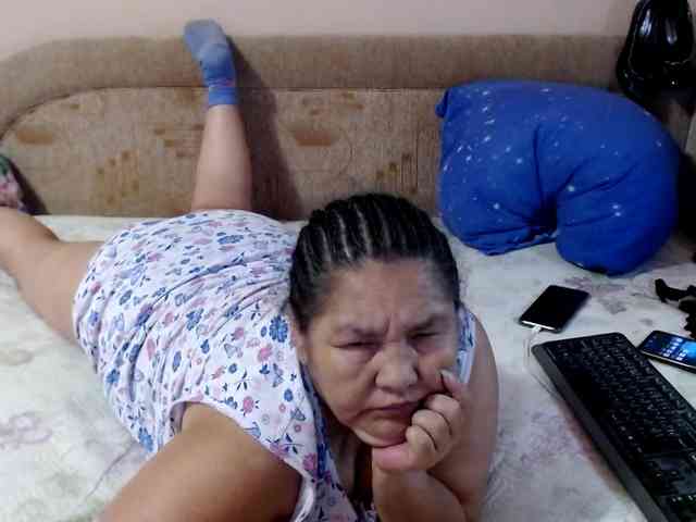 MilfZulfiya webcam