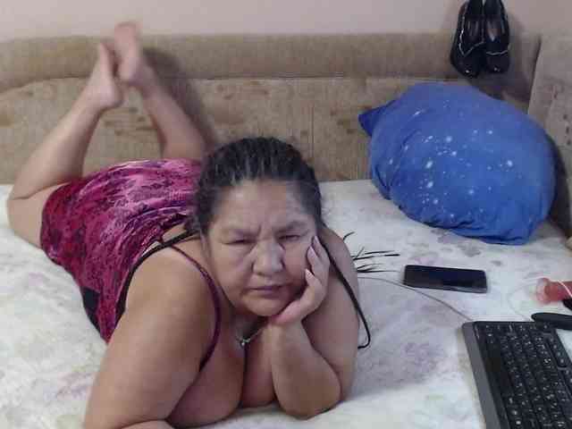 MilfZulfiya webcam