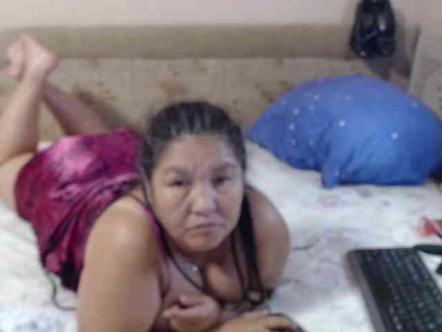 MilfZulfiya webcam