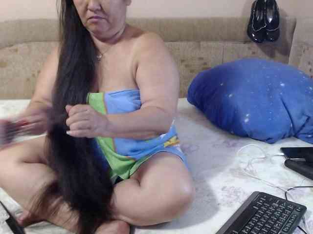 MilfZulfiya webcam