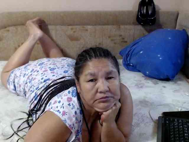 online live sex show 2Milf45