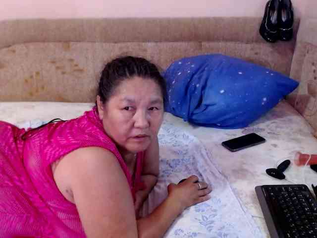 MilfZulfiya webcam