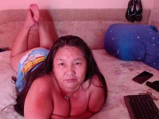 MilfZulfiya webcam