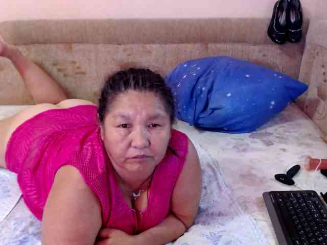 MilfZulfiya webcam