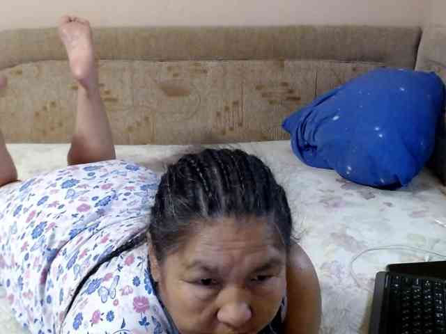 MilfZulfiya webcam