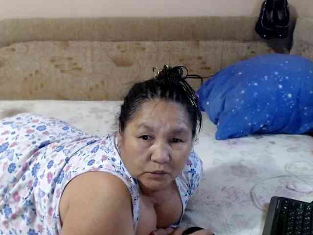 MilfZulfiya webcam
