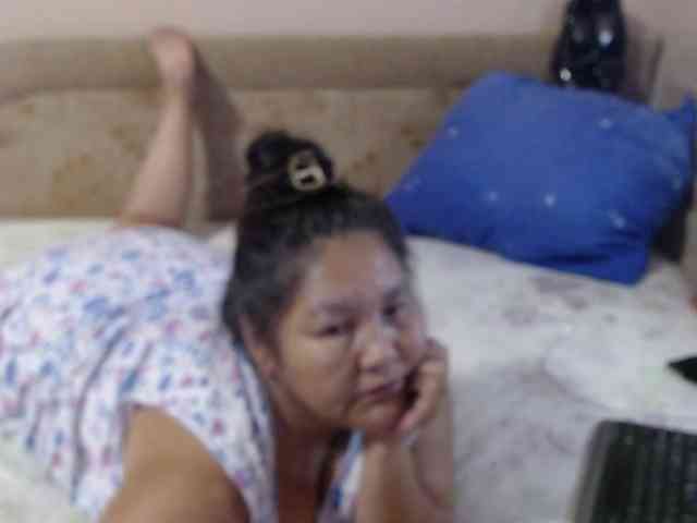 MilfZulfiya webcam