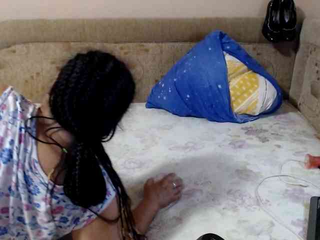 MilfZulfiya webcam