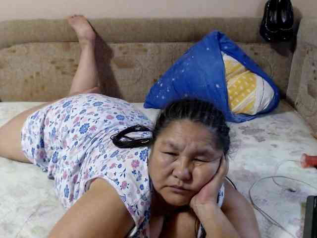 MilfZulfiya webcam