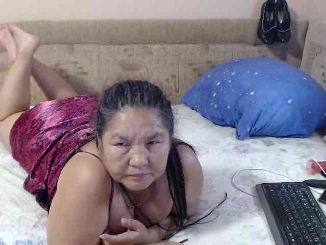 MilfZulfiya webcam
