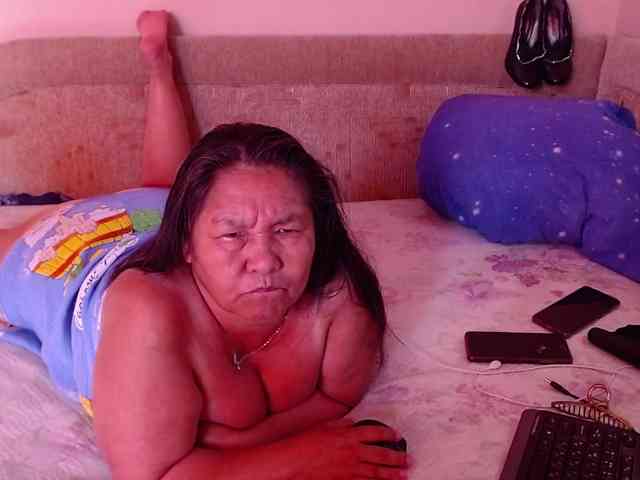 MilfZulfiya webcam