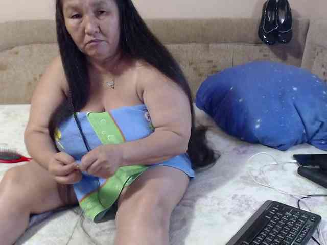 MilfZulfiya webcam