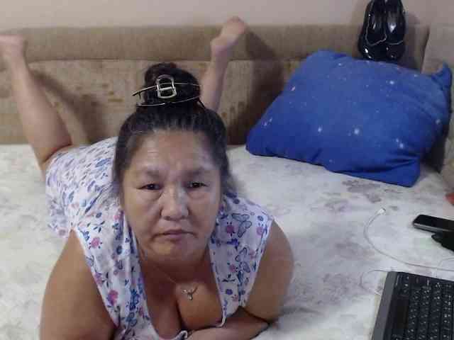 MilfZulfiya webcam