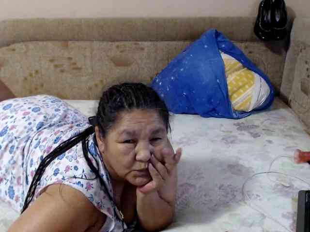 MilfZulfiya webcam