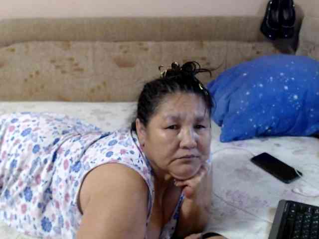 MilfZulfiya webcam