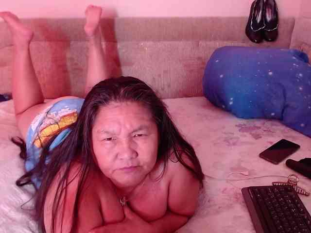 MilfZulfiya webcam