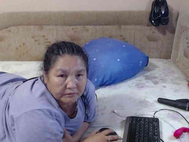 MilfZulfiya webcam
