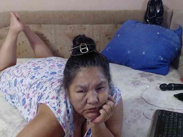 MilfZulfiya webcam