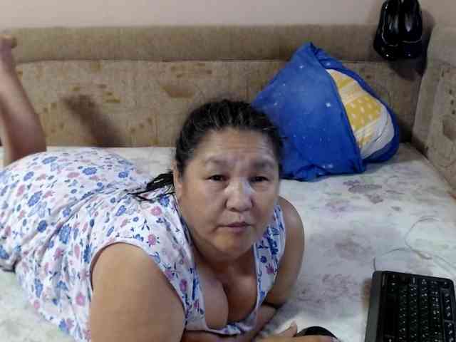 MilfZulfiya webcam