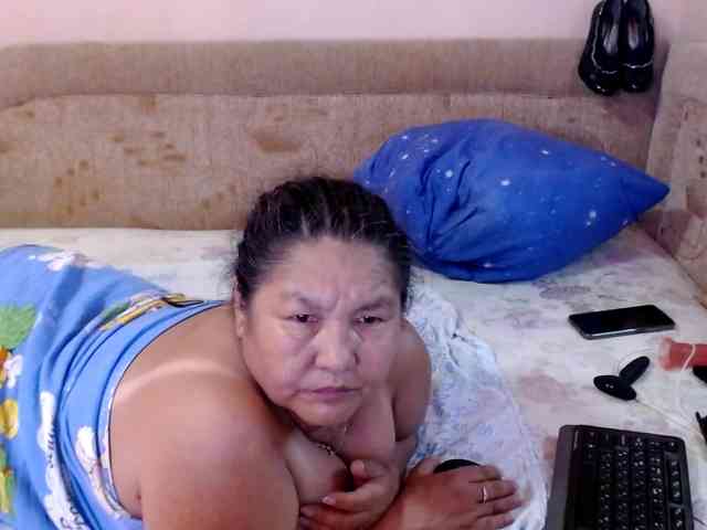 MilfZulfiya webcam