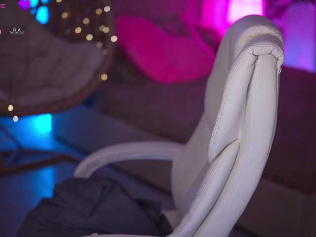 SilverrMoon's BongaCams show and profile