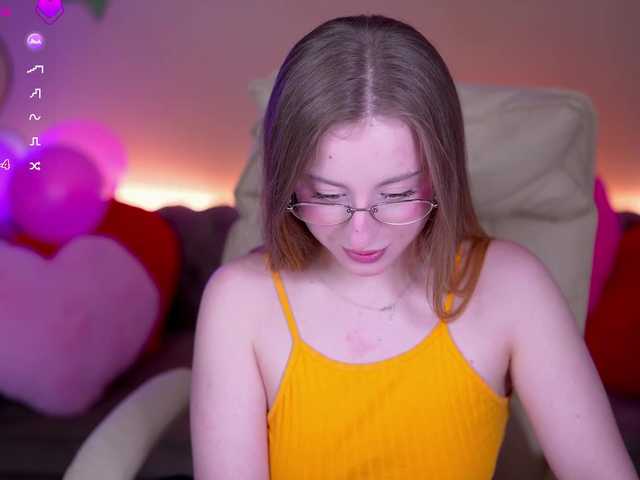 SilverrMoon's BongaCams show and profile