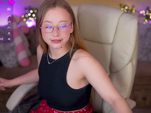 SilverrMoon's BongaCams show and profile