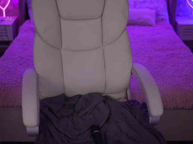 SilverrMoon webcam
