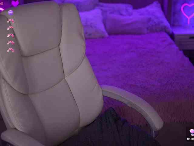 SilverrMoon webcam