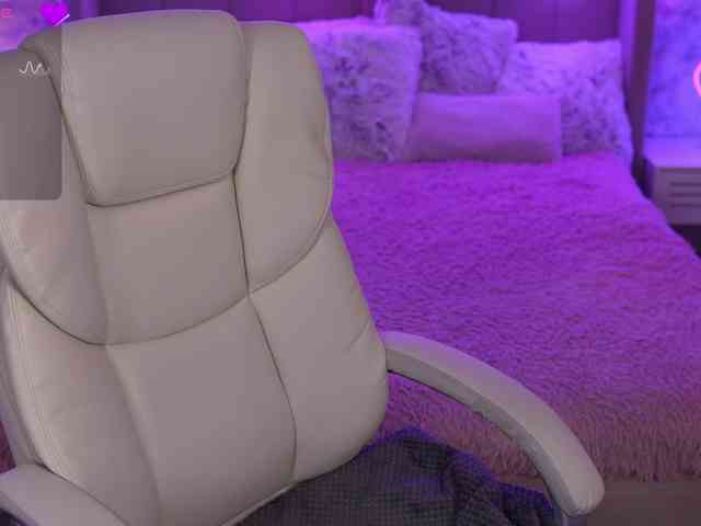 SilverrMoon webcam