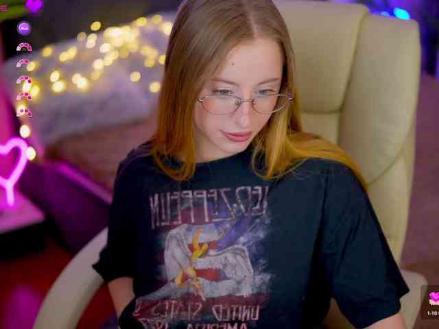 SilverrMoon webcam