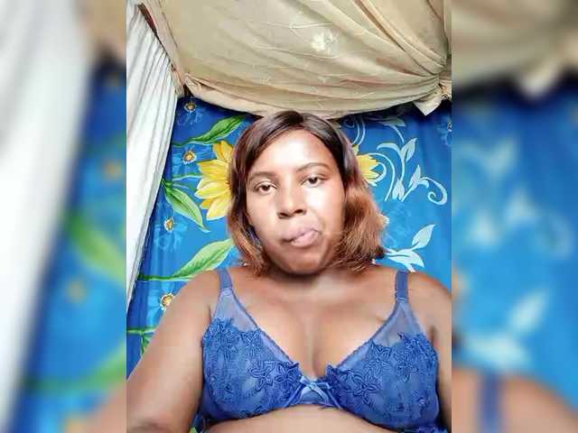 Maya21a's BongaCams show and profile