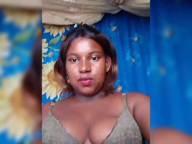 Maya21a's BongaCams show and profile