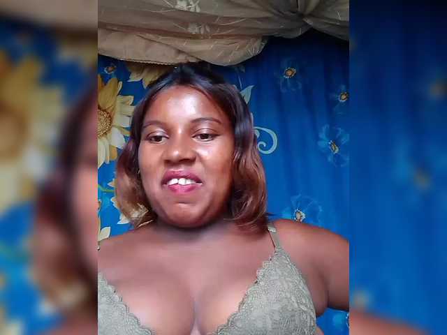 Maya21a's BongaCams show and profile